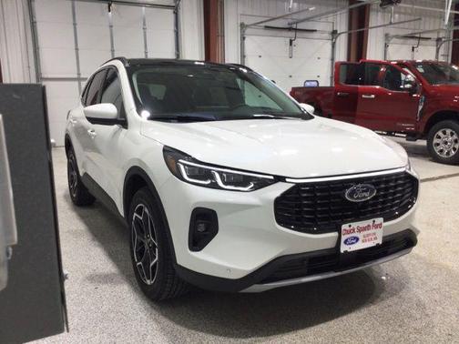 2026 Ford Escape Platinum