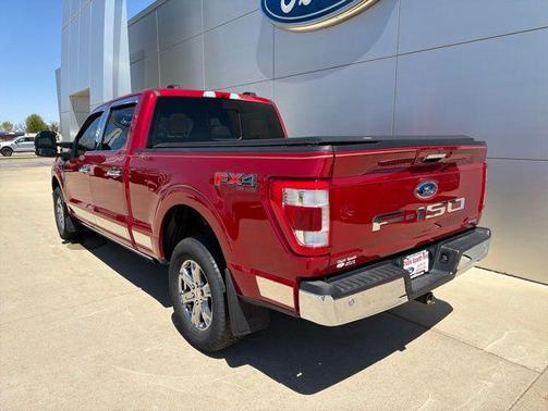 Rapid Red Metallic Tinted Clearcoat 2022 Ford F-150 Lariat