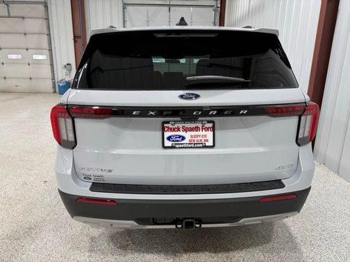 Space White Metallic 2026 Ford Explorer Active