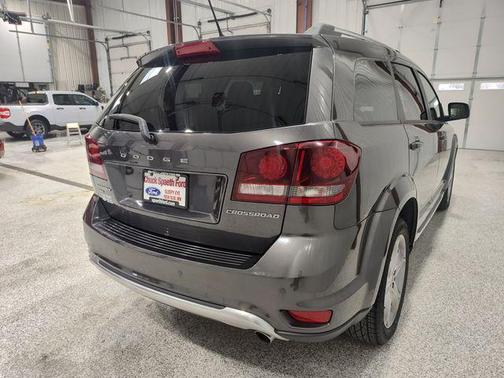 Granite Pearlcoat 2017 Dodge Journey Crossroad