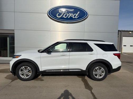 Oxford White 2020 Ford Explorer XLT
