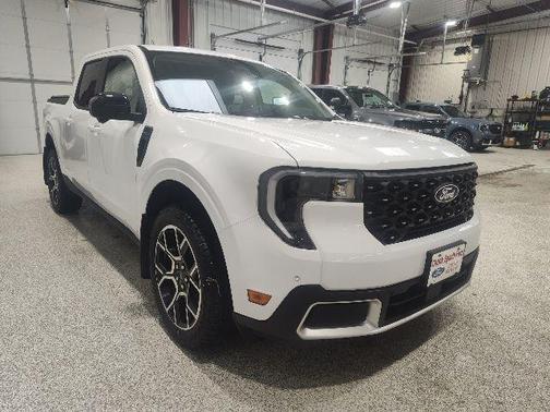 Oxford White 2025 Ford Maverick Lariat