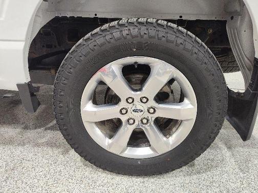 Oxford White 2021 Ford F-150 Lariat