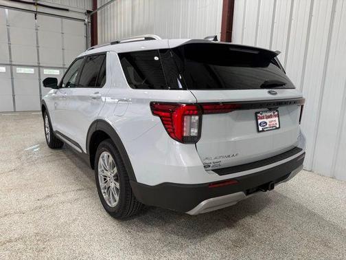 Space White Metallic 2026 Ford Explorer Platinum