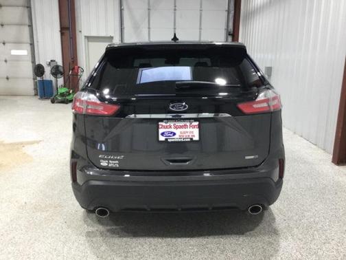 2020 Ford Edge SE