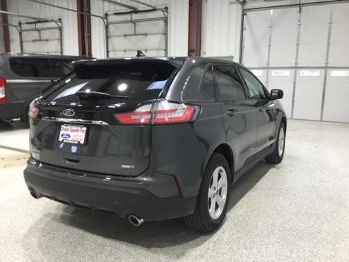 2020 Ford Edge SE