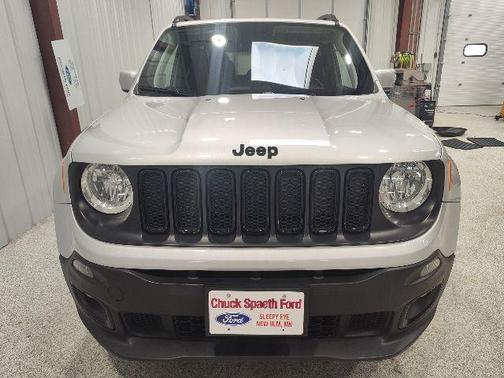 Glacier Metallic 2018 Jeep Renegade Altitude