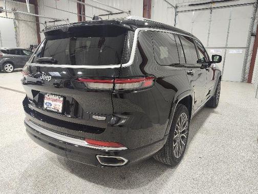 2023 Jeep Grand Cherokee L Summit Reserve