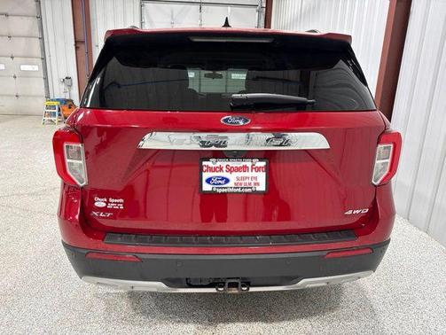 Rapid Red Metallic Tinted Clearcoat 2022 Ford Explorer XLT