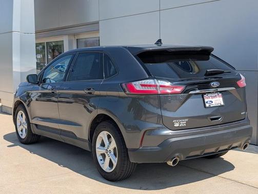 2020 Ford Edge SE