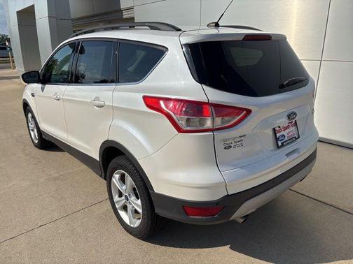 White Platinum Metallic Tri-Coat 2016 Ford Escape SE