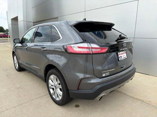 Carbonized Gray Metallic 2022 Ford Edge Titanium