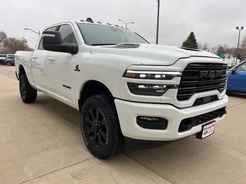 2025 RAM 3500 Laramie Crew Cab 4x4 6'4' Box