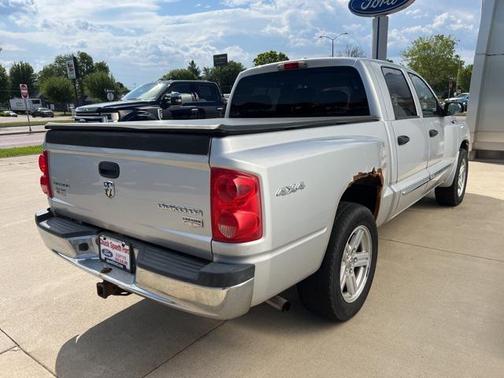 2009 Dodge Dakota Laramie Crew Cab