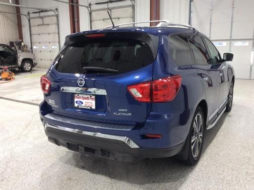 2018 Nissan Pathfinder Platinum