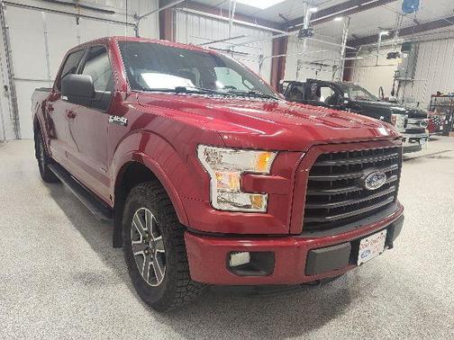 Red 2016 Ford F-150 XLT