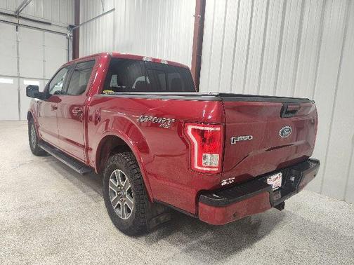 Red 2016 Ford F-150 XLT