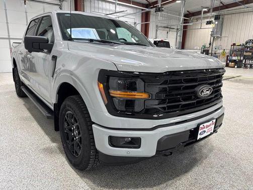 Avalanche 2026 Ford F-150 XLT