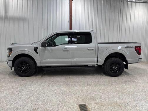 Avalanche 2026 Ford F-150 XLT