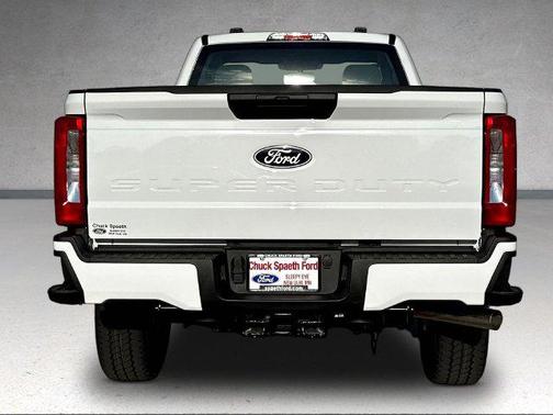 Oxford White 2027 Ford F-350 XL