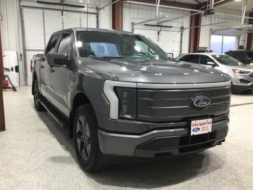 2022 Ford F-150 Lightning LARIAT