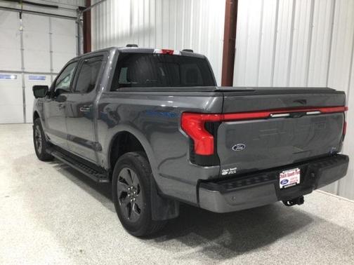 2022 Ford F-150 Lightning LARIAT