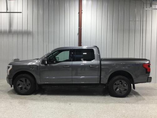 2022 Ford F-150 Lightning LARIAT