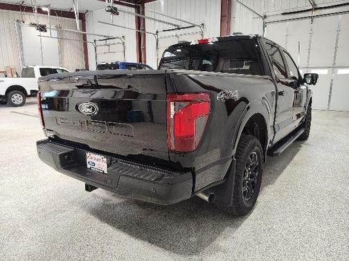 Agate Black Metallic 2026 Ford F-150 XLT