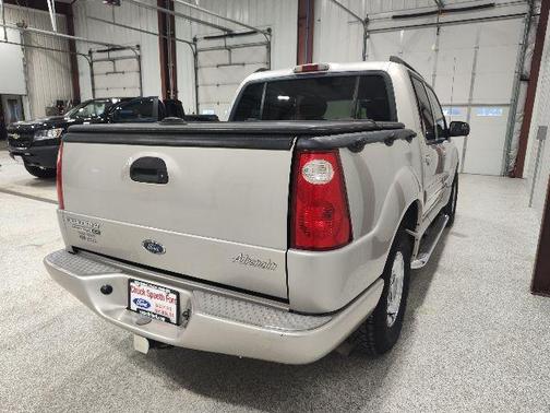 2004 Ford Explorer Sport Trac XLT