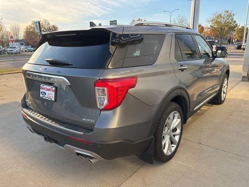 2022 Ford Explorer Platinum