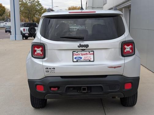 2017 Jeep Renegade Trailhawk