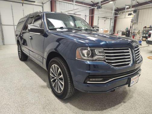 2016 Lincoln Navigator Select