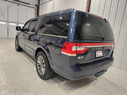 2016 Lincoln Navigator Select