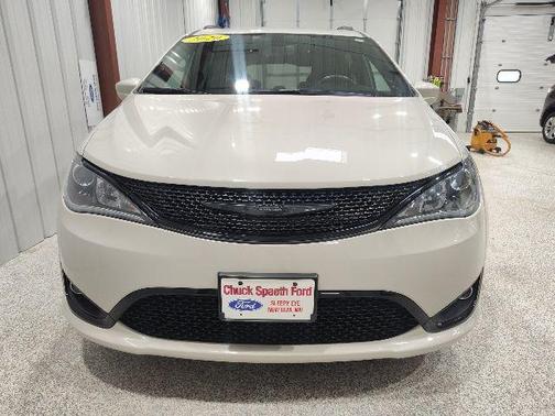 Luxury White Pearlcoat 2020 Chrysler Pacifica Touring-L Plus