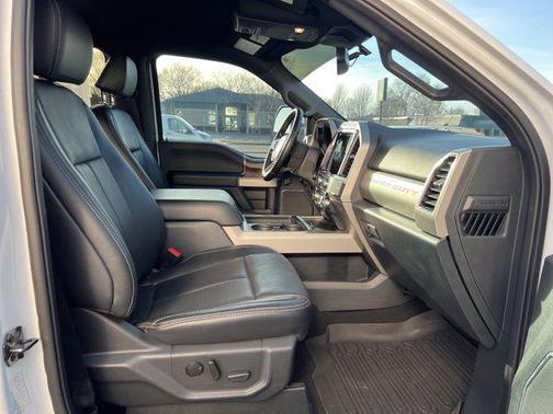 2022 Ford F-350 Lariat