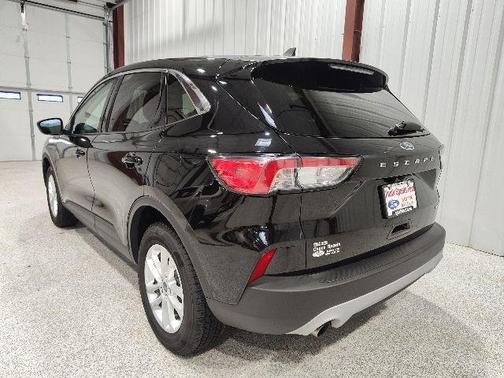 Agate Black Metallic 2022 Ford Escape SE