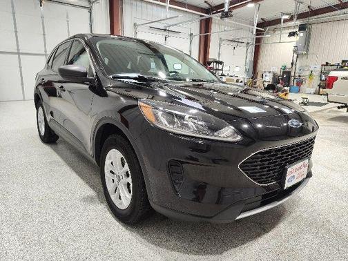 Agate Black Metallic 2022 Ford Escape SE