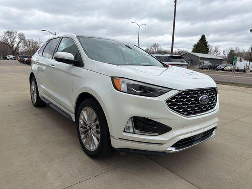 Star White Metallic Tri-Coat 2024 Ford Edge Titanium
