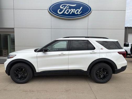 Star White Metallic Tri-Coat 2022 Ford Explorer Timberline