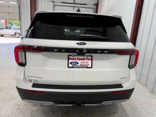 Star White Metallic Tri-Coat 2026 Ford Explorer Active