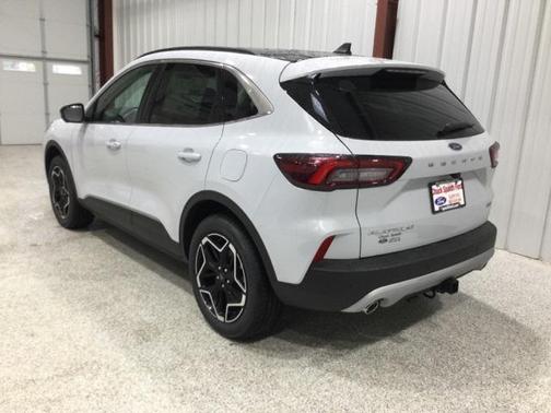 2026 Ford Escape Platinum