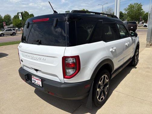 Oxford White 2021 Ford Bronco Sport Outer Banks