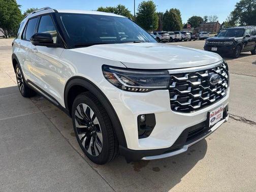 Star White Metallic Tri-Coat 2026 Ford Explorer Platinum