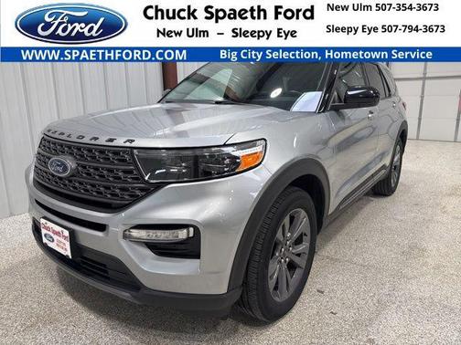 Iconic Silver Metallic 2023 Ford Explorer XLT