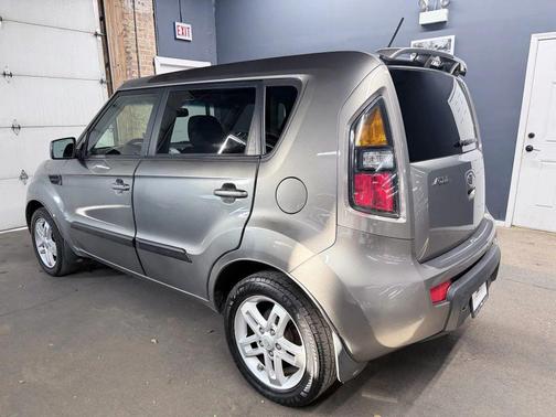 2011 Kia Soul +