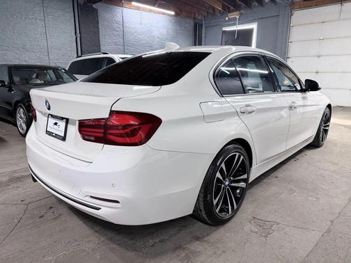 2018 BMW 330e iPerformance