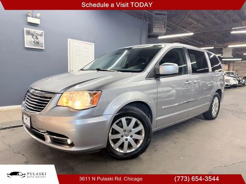2016 Chrysler Town & Country Touring