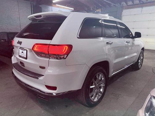 2016 Jeep Grand Cherokee Summit