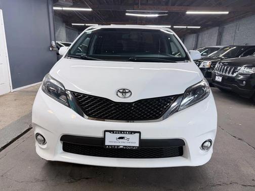 2017 Toyota Sienna SE Premium