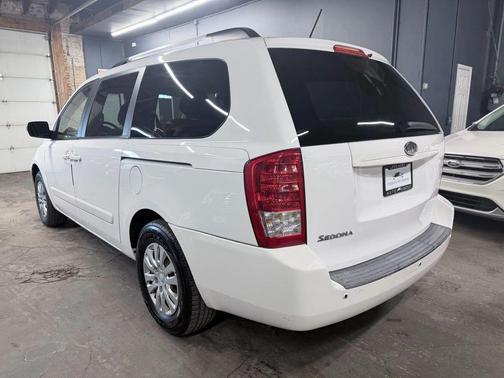 2012 Kia Sedona LX